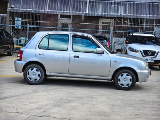 Nissan March  第5張相片