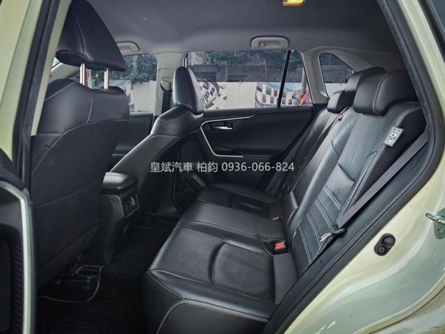 Toyota RAV4  第10張相片