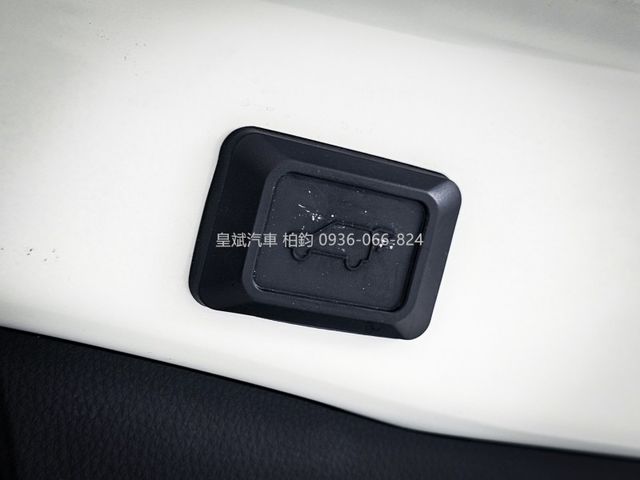 Toyota RAV4  第12張相片