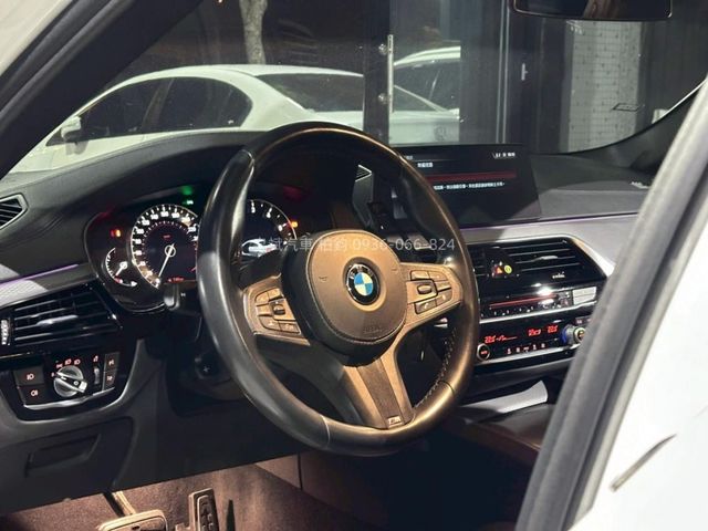 BMW/ 寶馬 520i M Sport  第9張相片