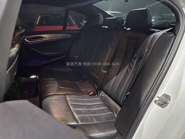 BMW/ 寶馬 520i M Sport  第10張相片