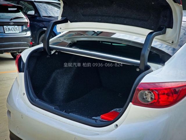 Mazda Mazda3  第3張相片