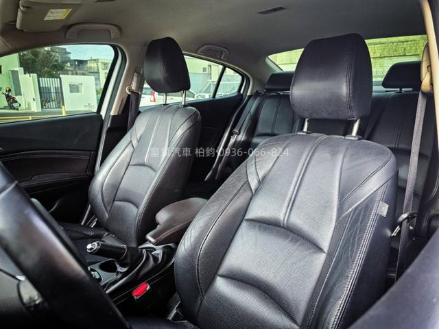 Mazda Mazda3  第9張相片