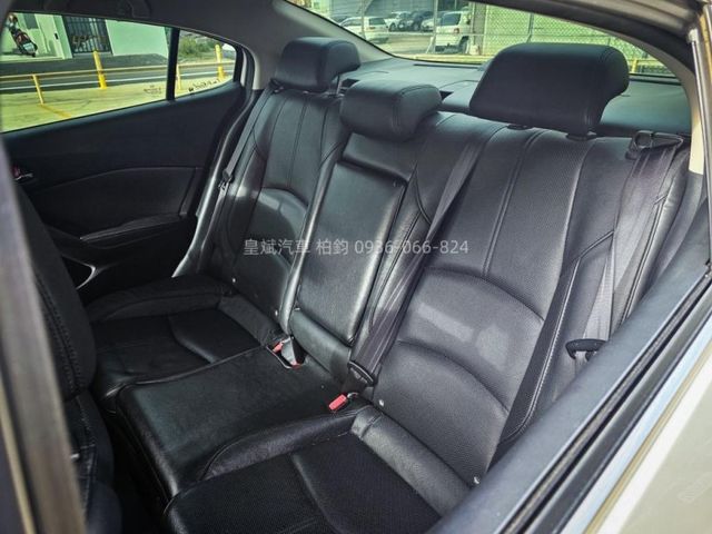 Mazda Mazda3  第11張相片