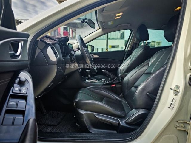 Mazda Mazda3  第12張相片