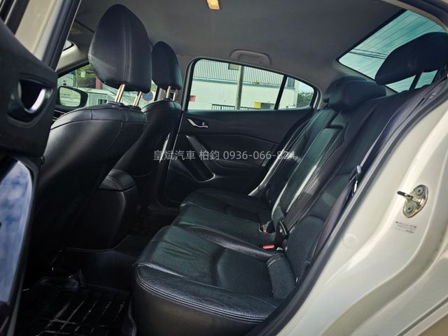 Mazda Mazda3  第13張相片