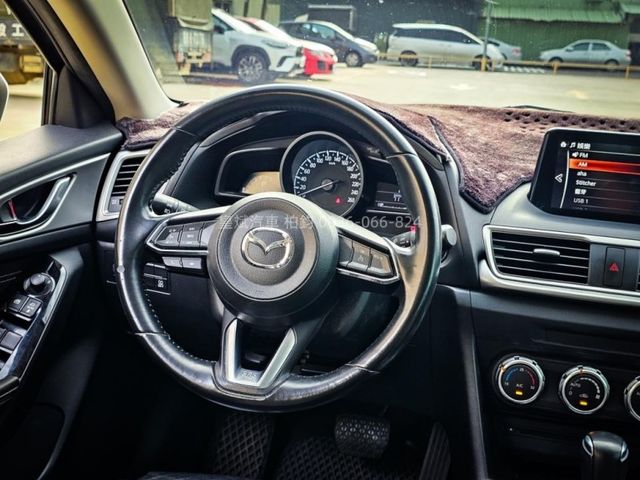 Mazda Mazda3  第14張相片