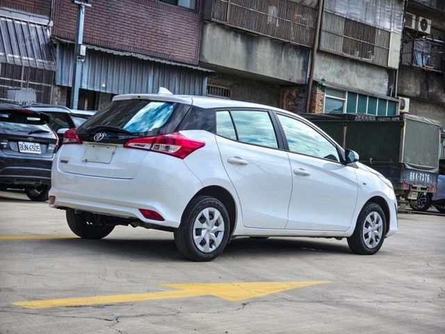 Toyota Yaris  第8張相片