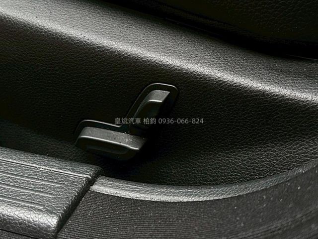 Mercedes-Benz/賓士 C250  第11張相片