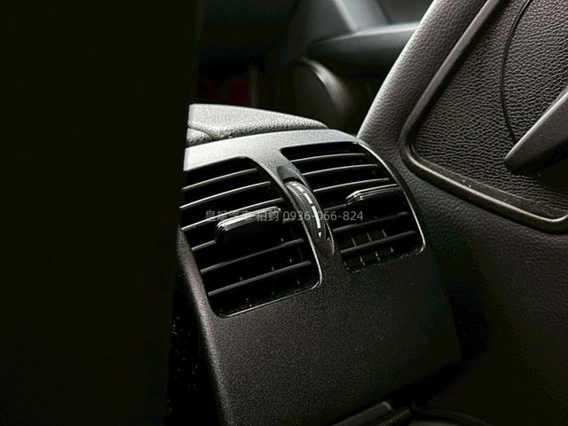 Mercedes-Benz/賓士 C250  第12張相片