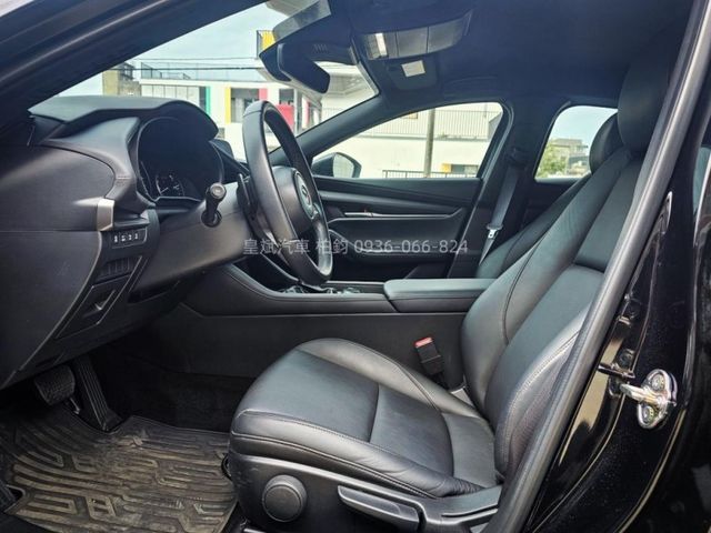 Mazda Mazda3  第11張相片