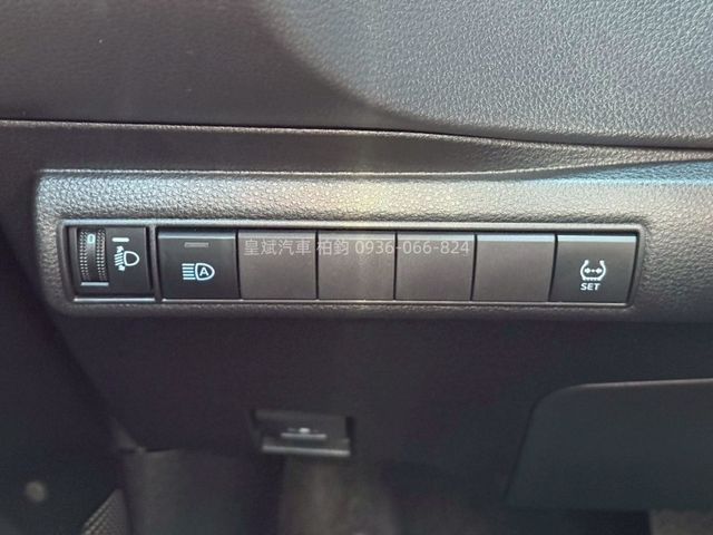 Toyota ALTIS  第14張相片