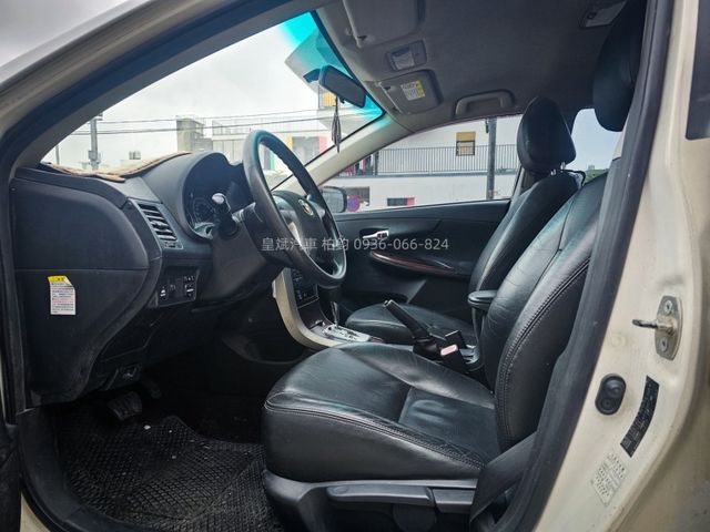 Toyota ALTIS  第12張相片