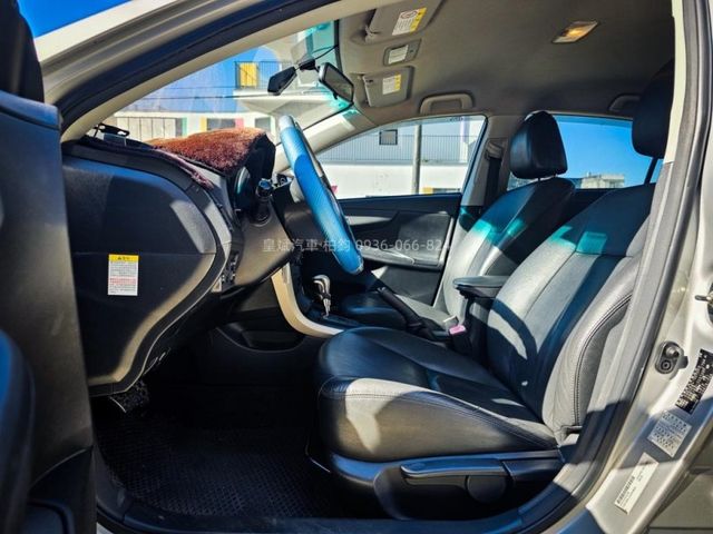 Toyota ALTIS  第12張相片