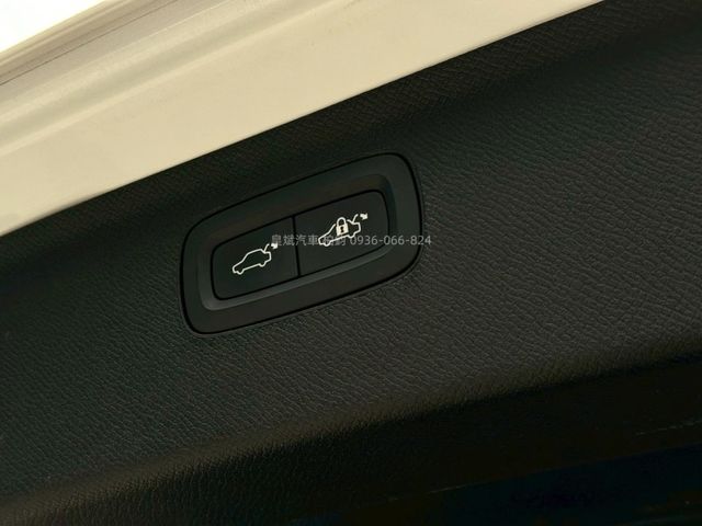 Volvo XC90  第3張相片