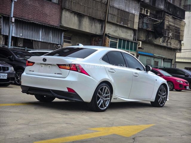 Lexus IS  第8張相片
