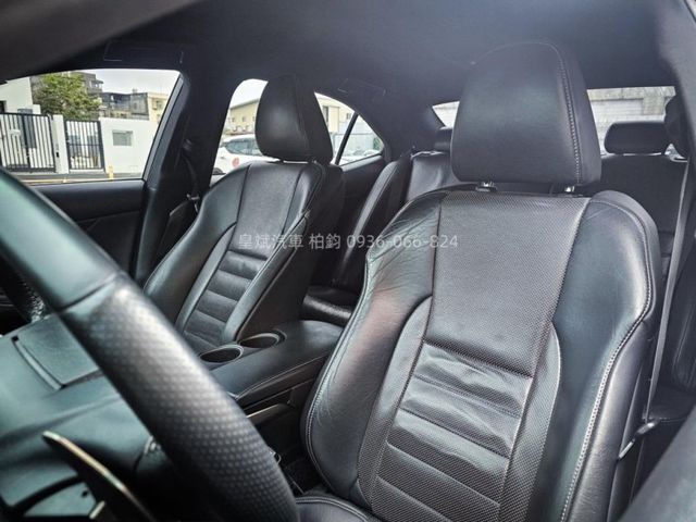 Lexus IS  第10張相片