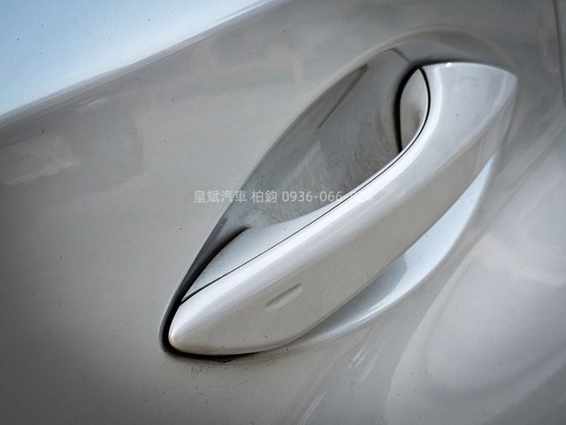 Lexus NX  第1張相片