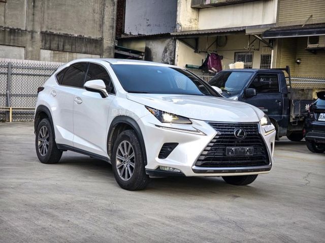 Lexus NX  第6張相片