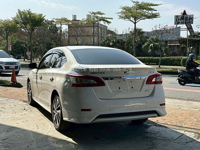 Nissan Sentra  第7張相片