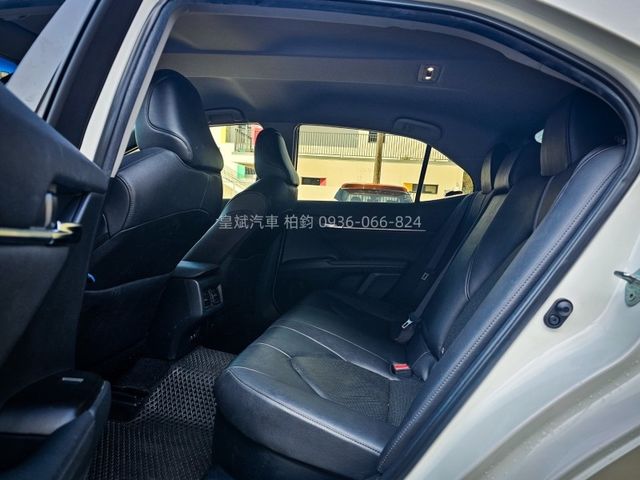 Toyota Camry  第2張相片