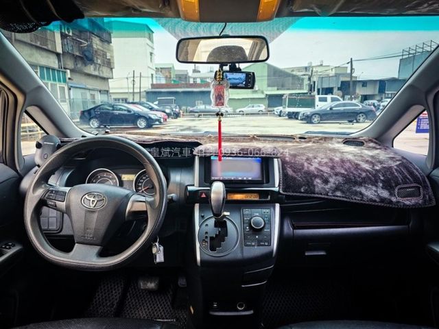 Toyota Wish  第2張相片