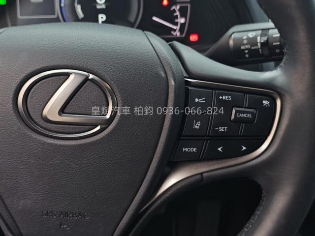 2022年UX250h 油電/ACC跟車/車道維持/360環景/盲點/雷達/IKEY/摸門/電動椅/電尾門/LED燈  第1張相片