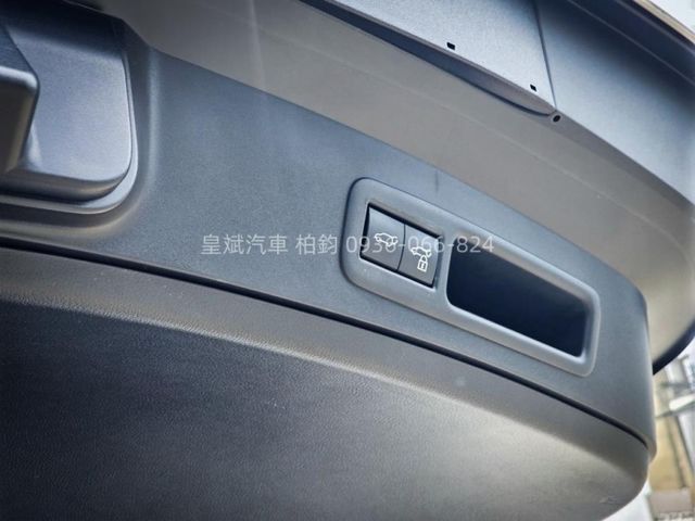 2022年UX250h 油電/ACC跟車/車道維持/360環景/盲點/雷達/IKEY/摸門/電動椅/電尾門/LED燈  第3張相片