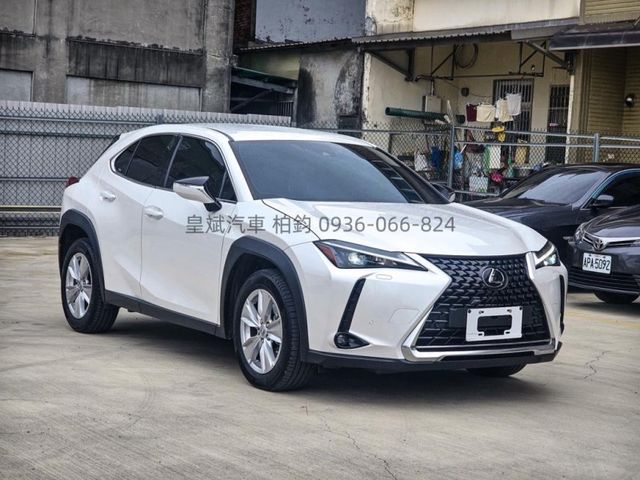 2022年UX250h 油電/ACC跟車/車道維持/360環景/盲點/雷達/IKEY/摸門/電動椅/電尾門/LED燈  第5張相片