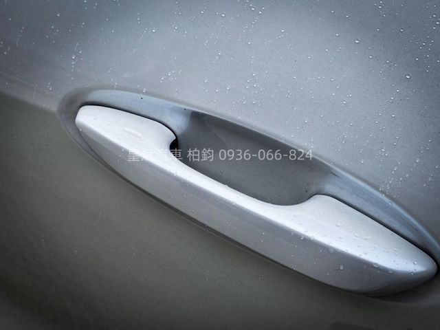 2022年UX250h 油電/ACC跟車/車道維持/360環景/盲點/雷達/IKEY/摸門/電動椅/電尾門/LED燈  第17張相片