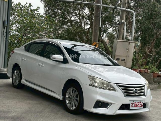 2015年Sentra 免KEY/安卓機/電折/定速  第5張相片
