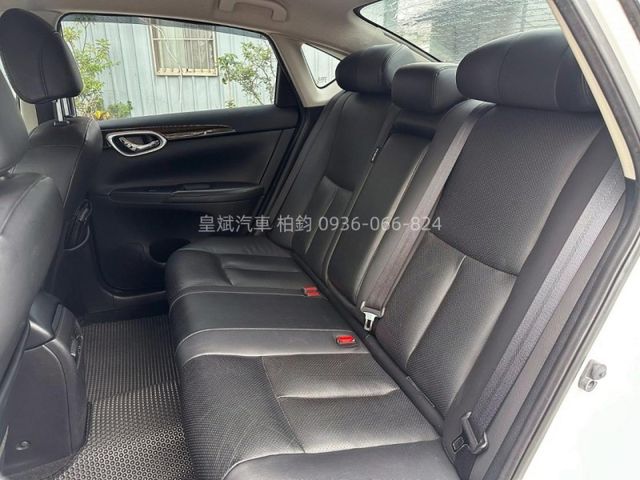 2015年Sentra 免KEY/安卓機/電折/定速  第8張相片