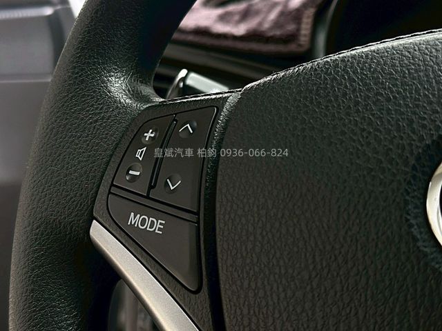 2016年Yaris 免key/恆溫/電折/安卓機/顯影/雷達  第2張相片