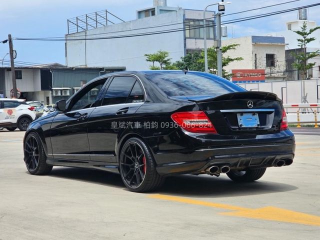 2008年C300 AMG/天窗/改輪圈/卡鉗/尾翼/排氣管  第8張相片