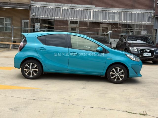 Toyota Prius  第8張相片