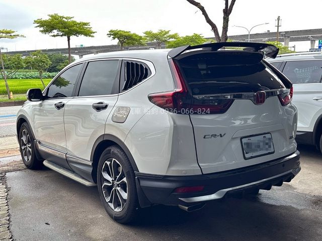 2023年CRV VTIS/LED燈/免KEY/車道偏移/電尾門/快撥/倒車顯影  第7張相片