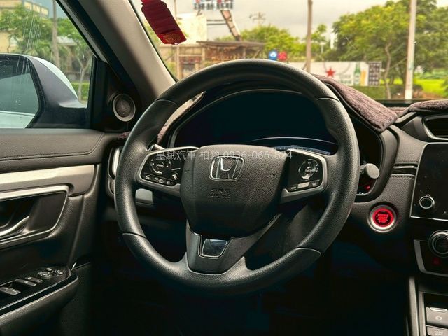 2023年CRV VTIS/LED燈/免KEY/車道偏移/電尾門/快撥/倒車顯影  第9張相片