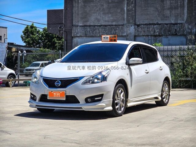 2015年Tiida TURBO/HID燈/恆溫/顯影/雷達/IKEY/摸門/渦輪表  第4張相片