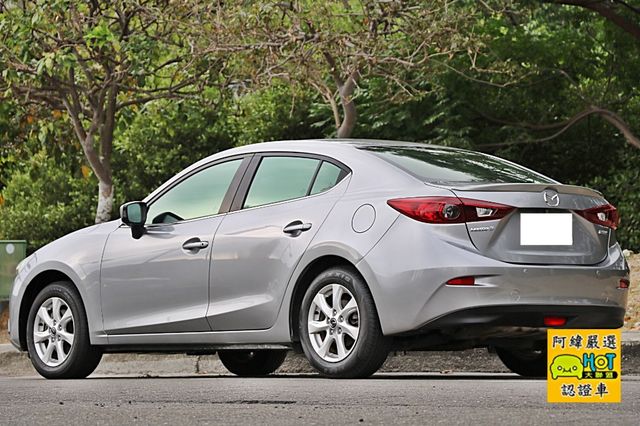 Mazda 馬自達 MAZDA 3  第2張相片