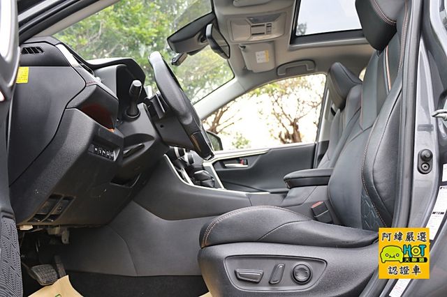 Toyota 豐田 RAV4  第3張相片