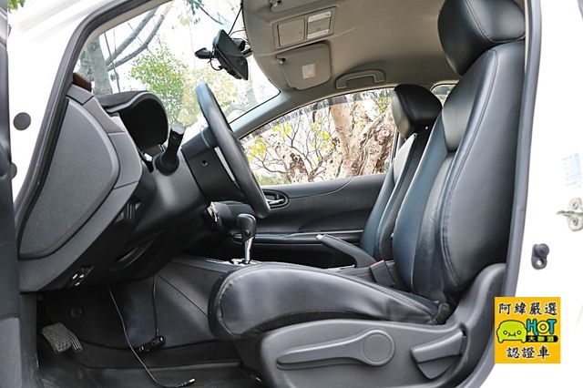 Nissan 日產 TIIDA 5門  第3張相片