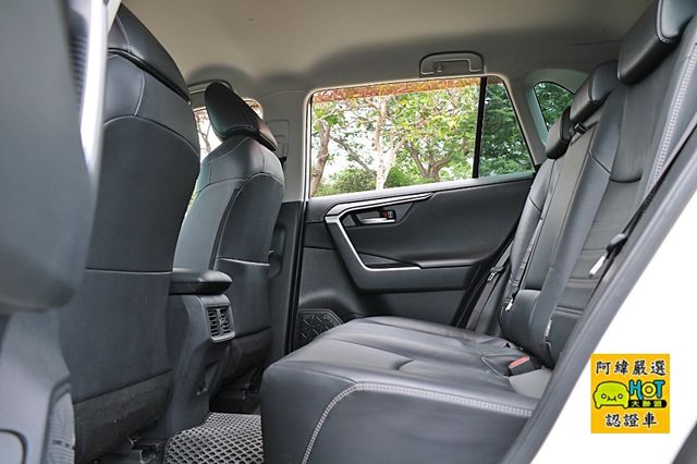 Toyota 豐田 RAV4  第3張相片
