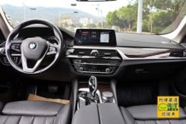 BMW 寶馬 5 SERIES TOURING  第3張相片