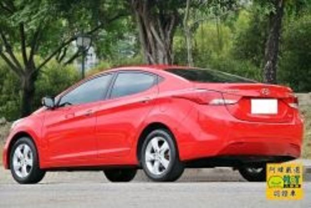 Hyundai 現代 ELANTRA  第2張相片