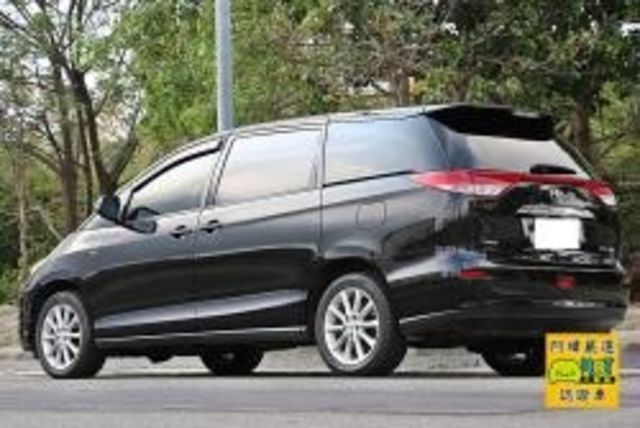 Toyota 豐田 PREVIA  第2張相片