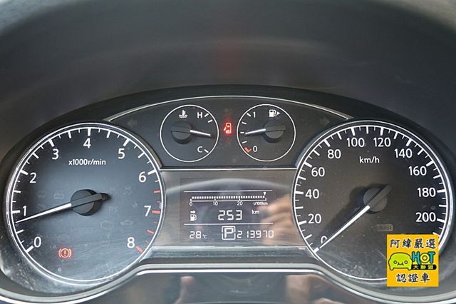 Nissan 日產 TIIDA 5門  第11張相片