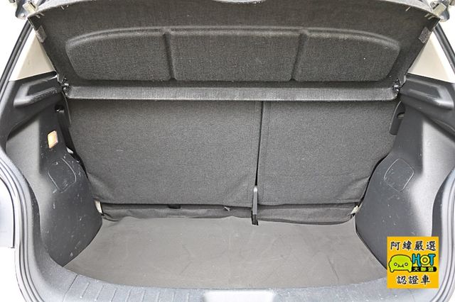 Nissan 日產 TIIDA 5門  第12張相片