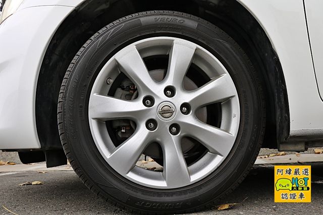 Nissan 日產 TIIDA 5門  第15張相片