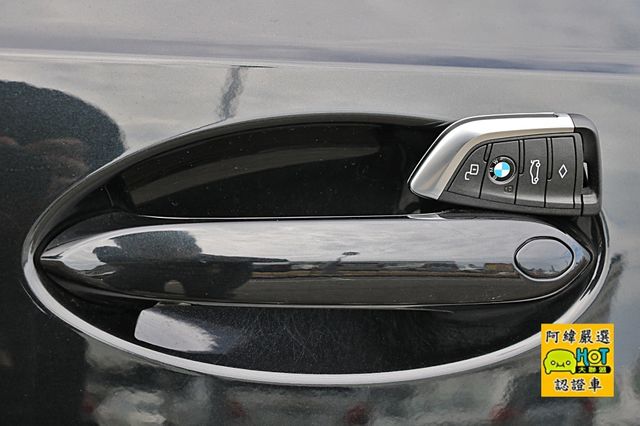 BMW 寶馬 3 SERIES SEDAN  第15張相片