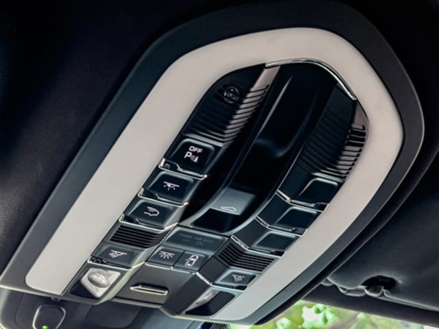 Porsche 保時捷 CAYENNE  第13張相片